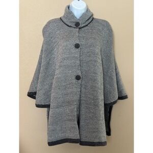 Pachamama Alpaca Blend Knit Poncho Cape Gray White Button Front One Size OS